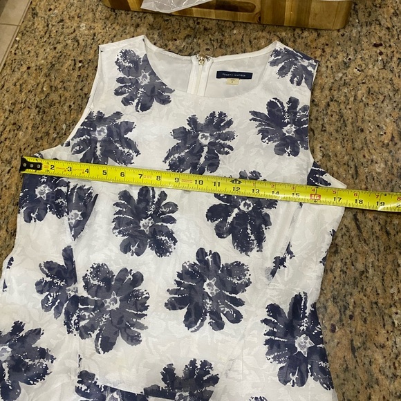 Tommy Hilfiger Floral Sleeveless Dress - Picture 5 of 11